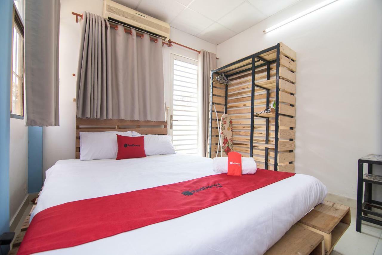 Guest house Reddoorz Near Gem Center Ho Chi Minh City